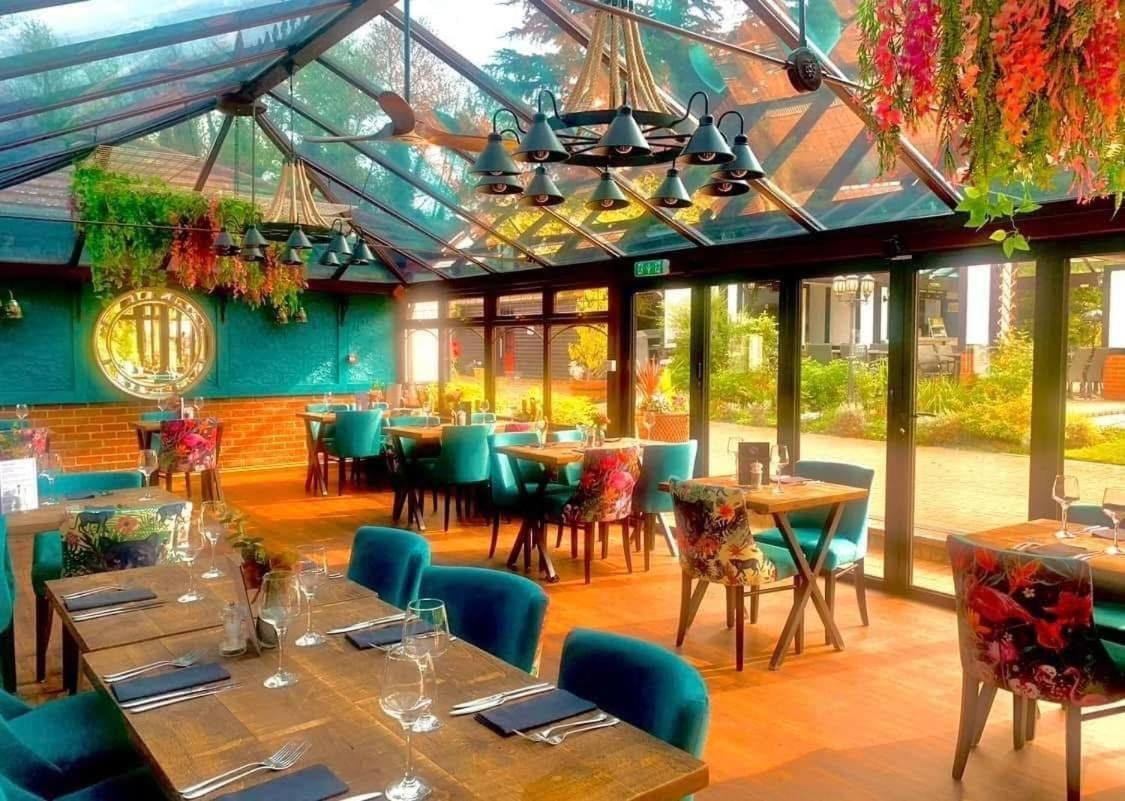 The Stanwick Hotel מראה חיצוני תמונה